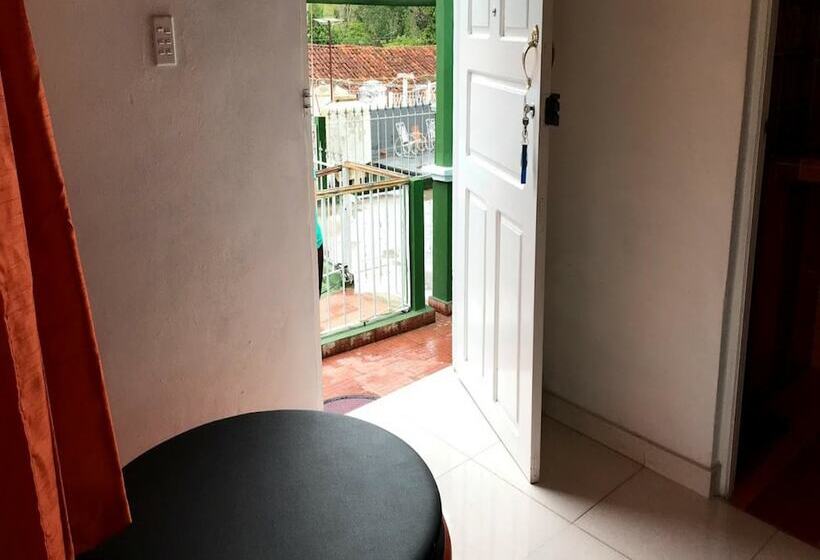 هتل Casa La Berenjena