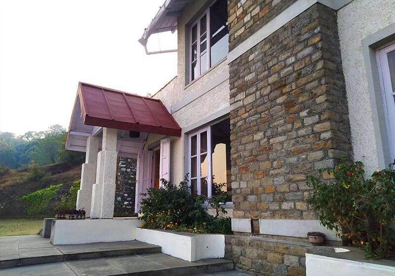 Hotel Cosmos Himalayan Villas