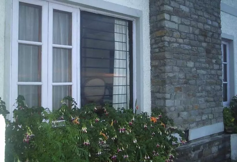 Hotelli Cosmos Himalayan Villas