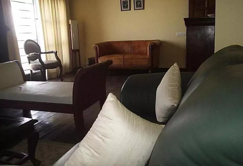 Hotelli Cosmos Himalayan Villas