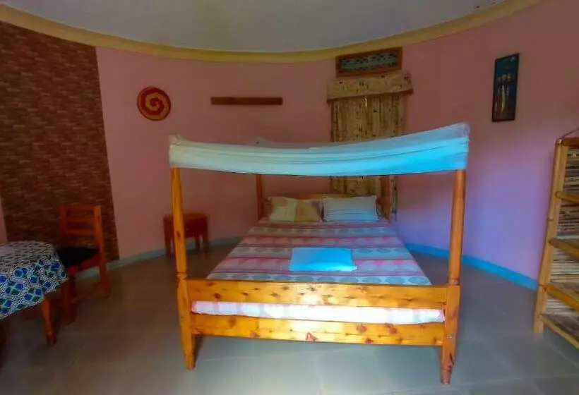 هتل Crater Bay Cottages