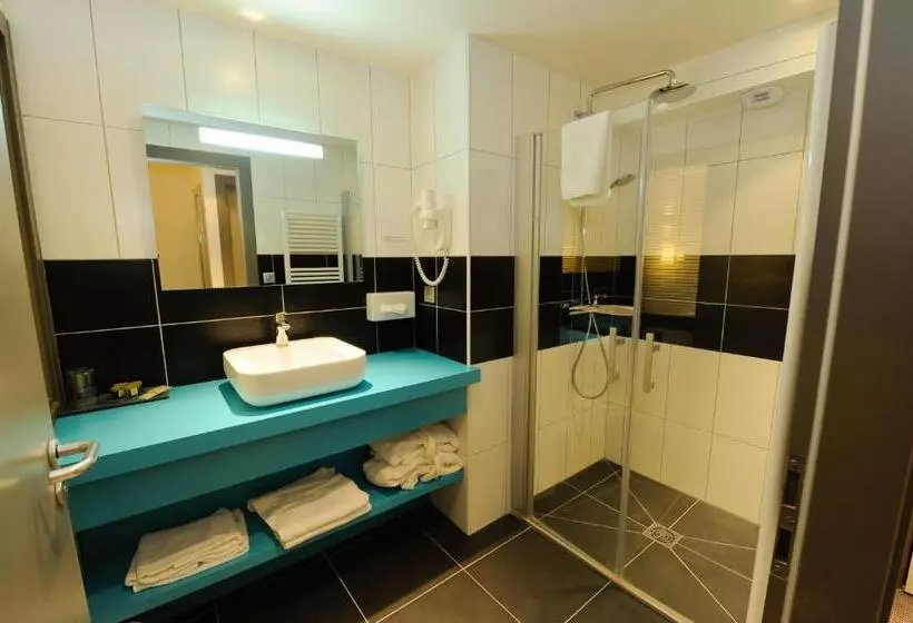 Hotelli Hôtel L Etang Du Moulin By Céline