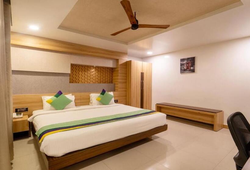 Hotel Treebo Golden Swan Pammal