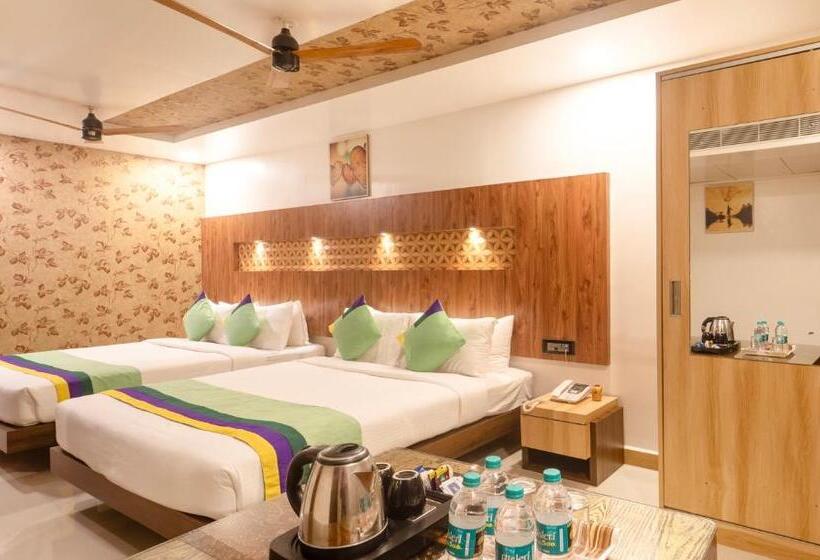 Hotel Treebo Golden Swan Pammal