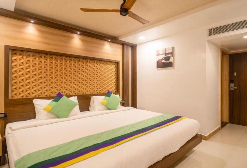 Hotel Treebo Golden Swan Pammal