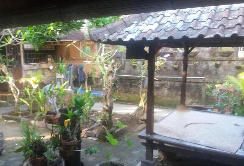 펜션 Mawar Homestay Canggu