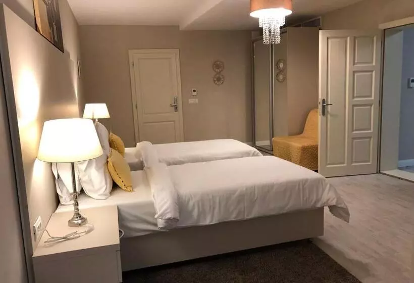 Majatalo Vila Roca Hotel And Spa