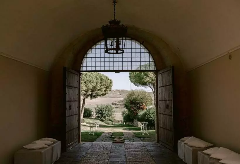 استراحتگاه Castello Camemi