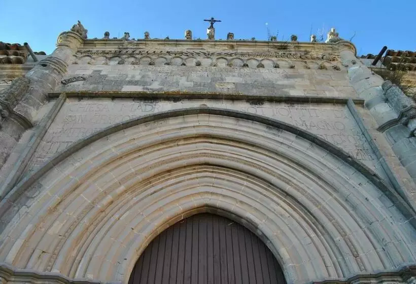 استراحتگاه Castello Camemi