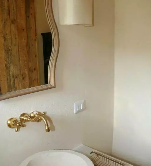استراحتگاه Castello Camemi
