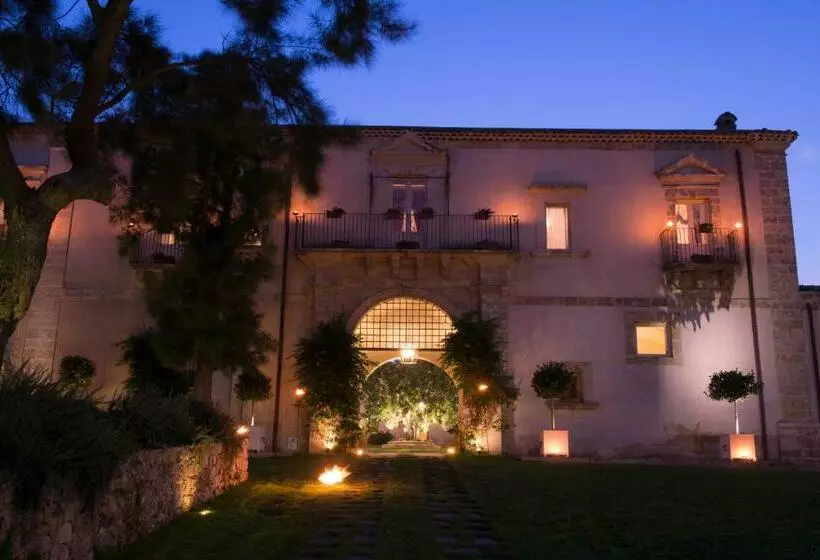 استراحتگاه Castello Camemi