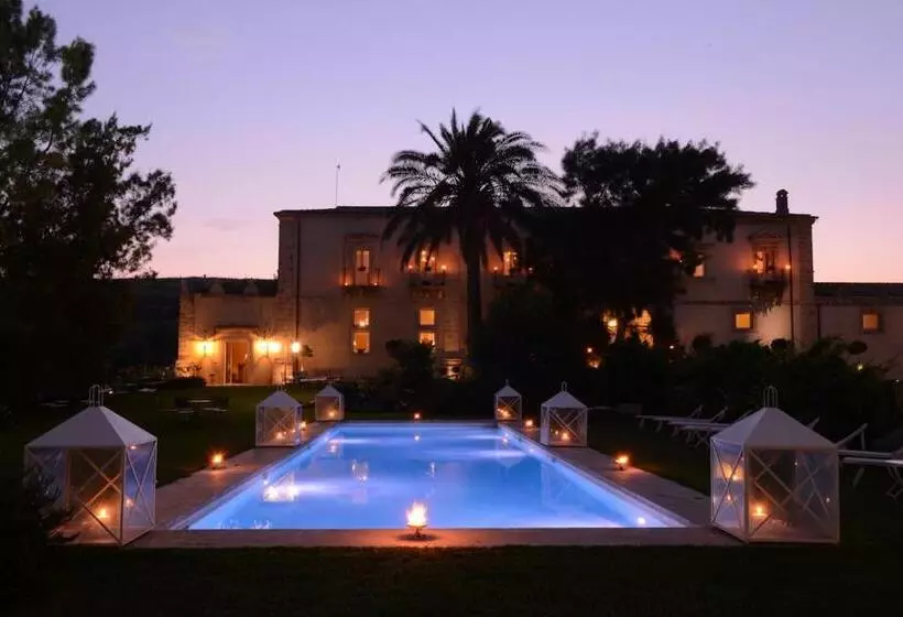 استراحتگاه Castello Camemi