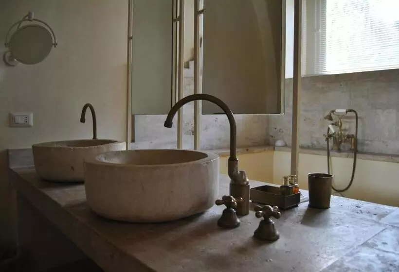 استراحتگاه Castello Camemi