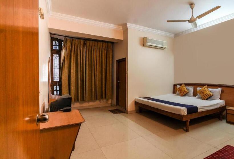 Fabhotel Rk Residency   Nr Begumpet Metro Station