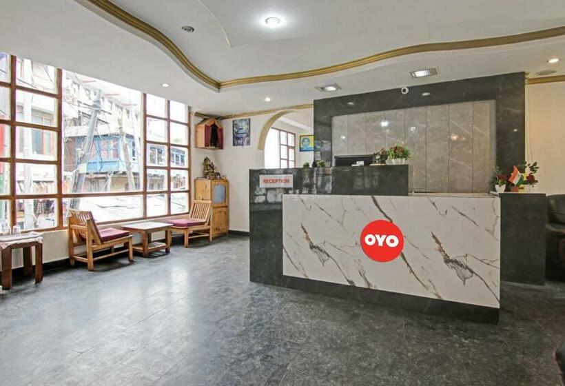 בית מלון כפרי Oyo Flagship 81227 Century Manali