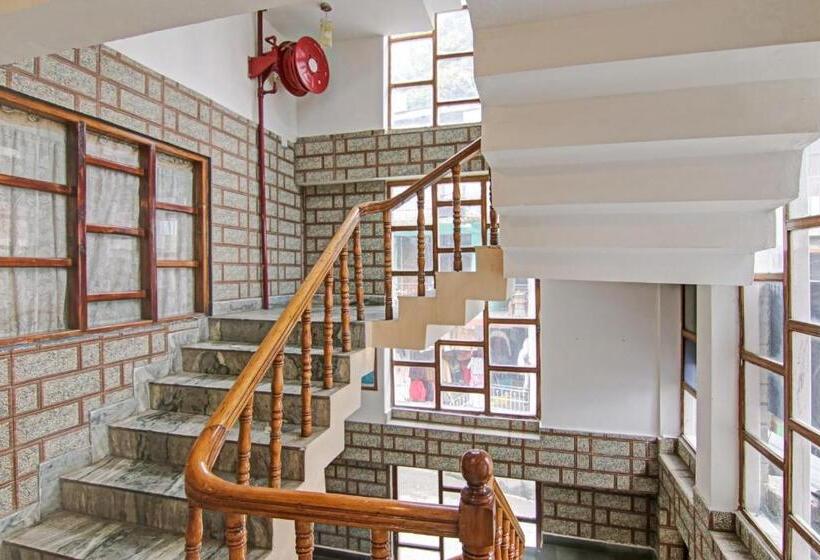 בית מלון כפרי Oyo Flagship 81227 Century Manali