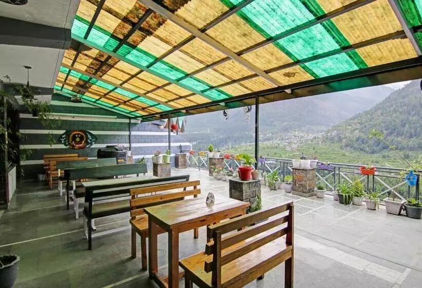ホテル Oyo Flagship 81227  Century Manali