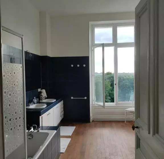 ペンション Chambres D Hôtes Au Château De Puycharnaud