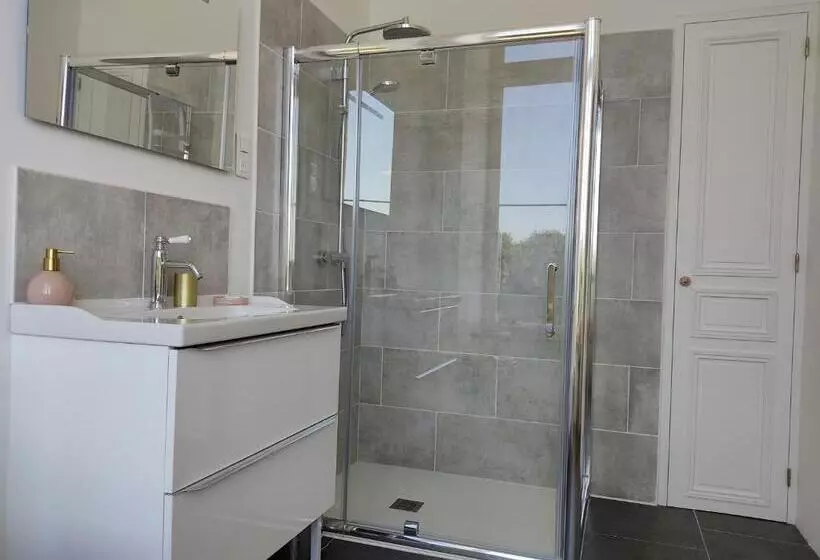 ペンション Chambres D Hôtes Au Château De Puycharnaud