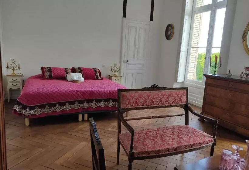 ペンション Chambres D Hôtes Au Château De Puycharnaud