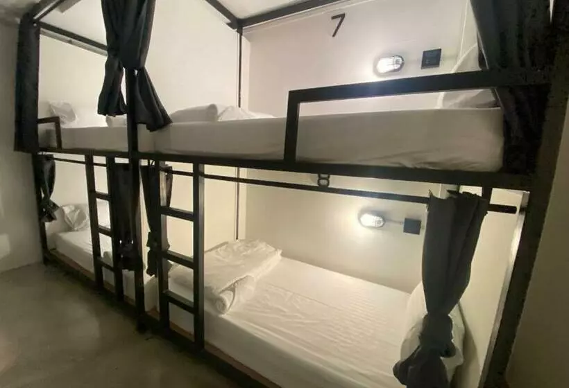 Retkeilymaja Bed Station