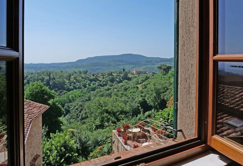 مبيت وإفطار Delcorto Suites