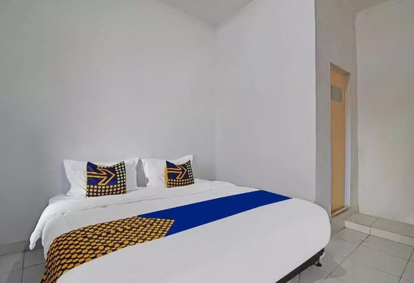 Hotelli Spot On 92498 Fanni Homestay