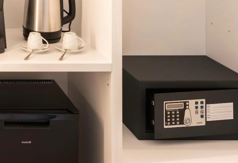 بنسيون Metropolitan Rooms