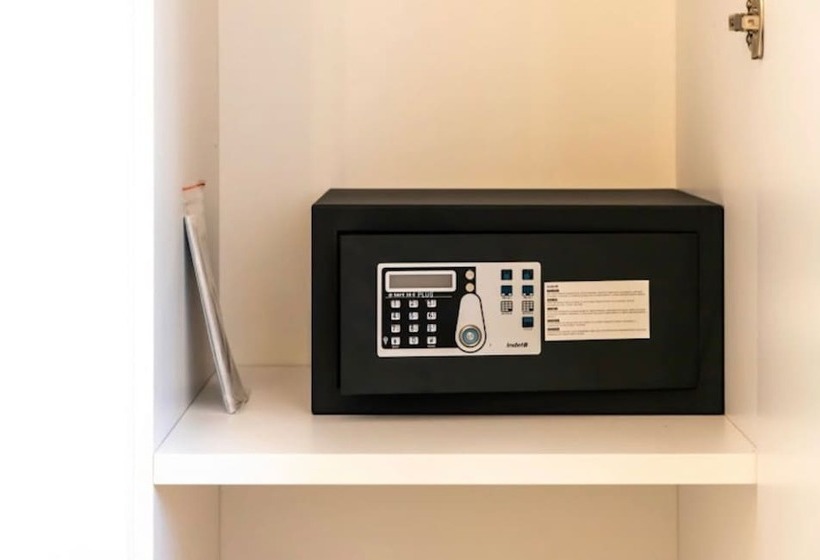 بنسيون Metropolitan Rooms