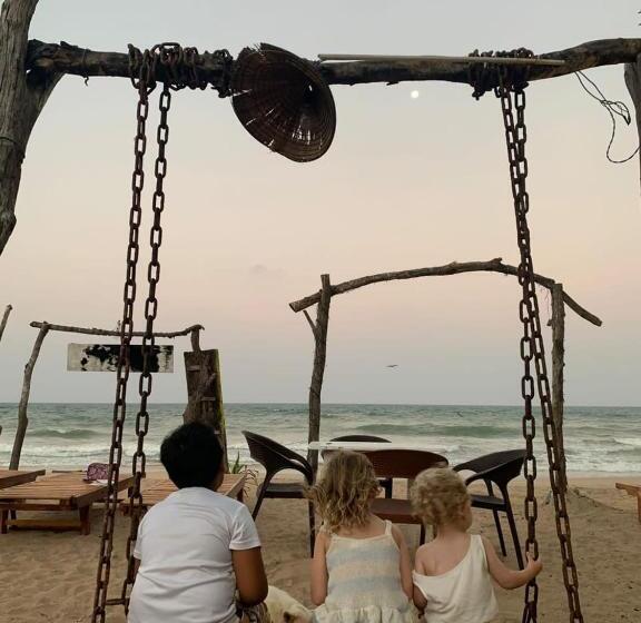 پانسیون Nilaveli Sheen Coast