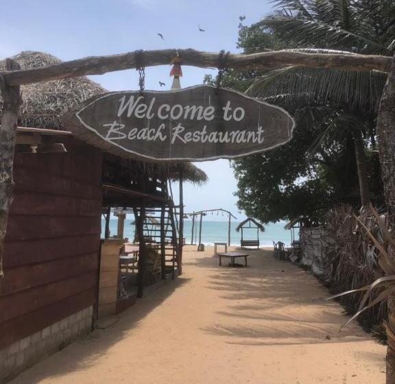 پانسیون Nilaveli Sheen Coast