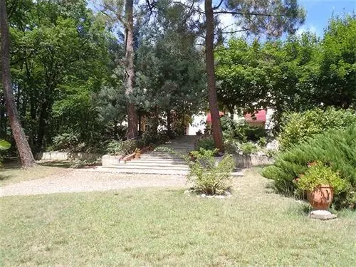 Bed and Breakfast La Villa Les Pins