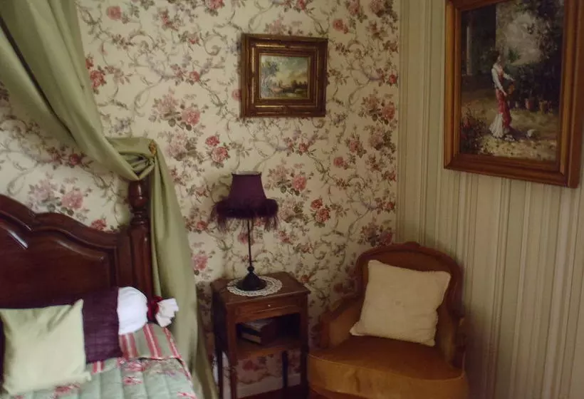 Bed and Breakfast La Villa Les Pins