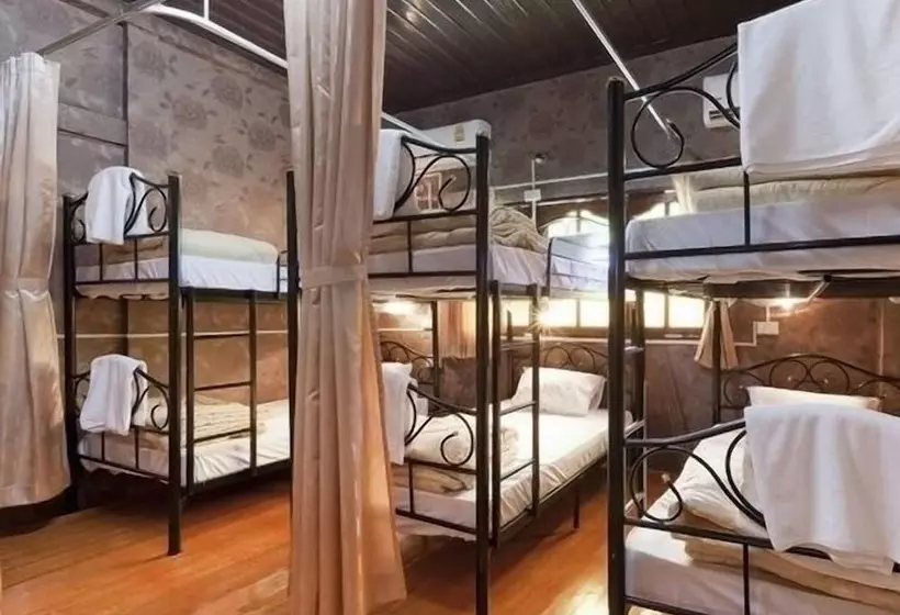 Gotum Hostel & Restaurant