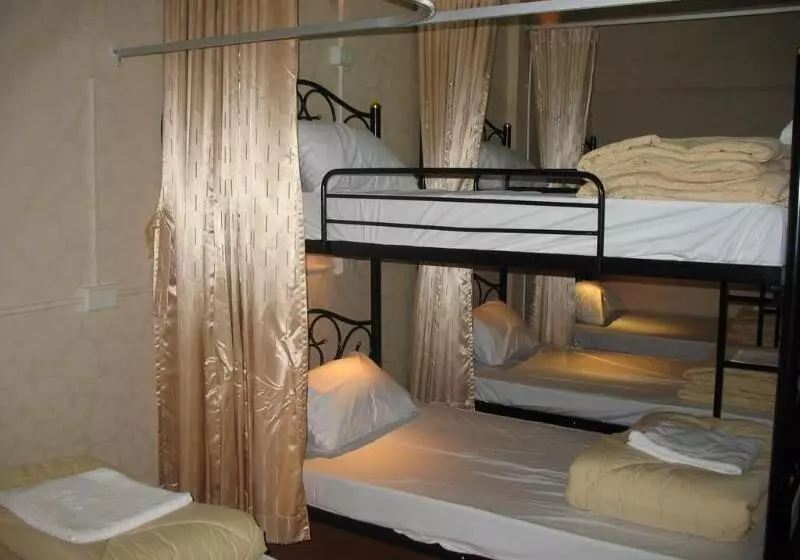 Gotum Hostel & Restaurant