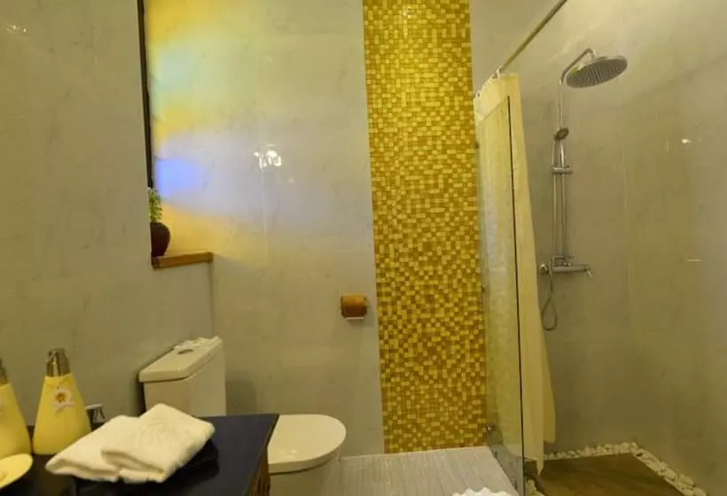 هتل Amazing Mandalay