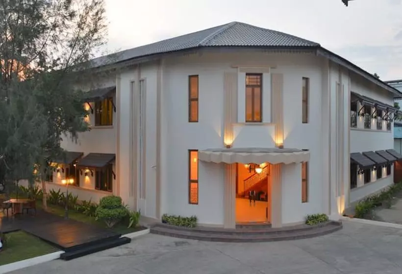 هتل Amazing Mandalay