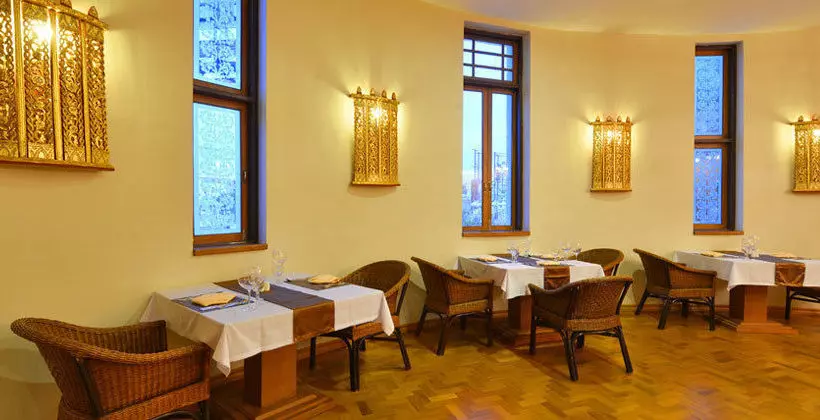 هتل Amazing Mandalay