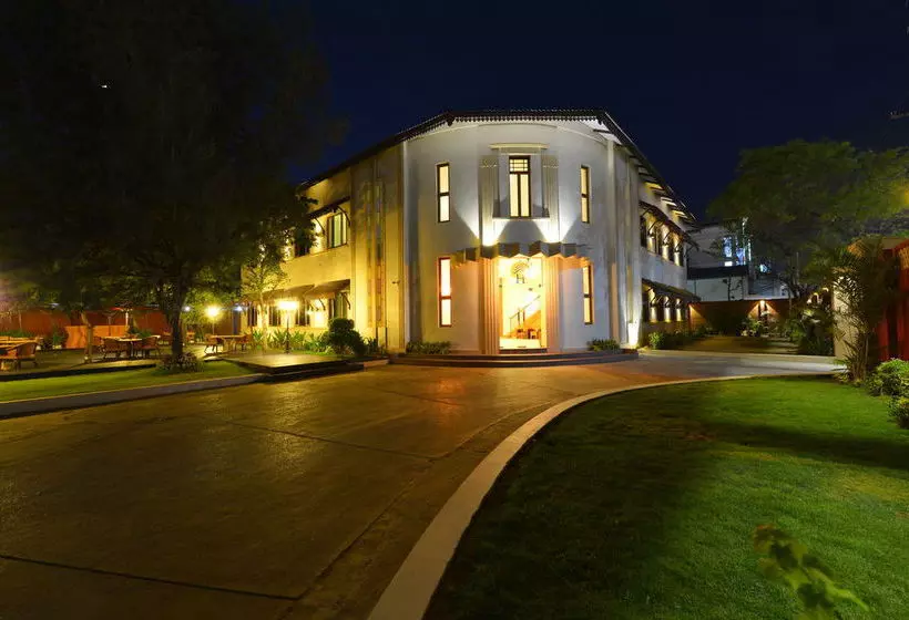 هتل Amazing Mandalay