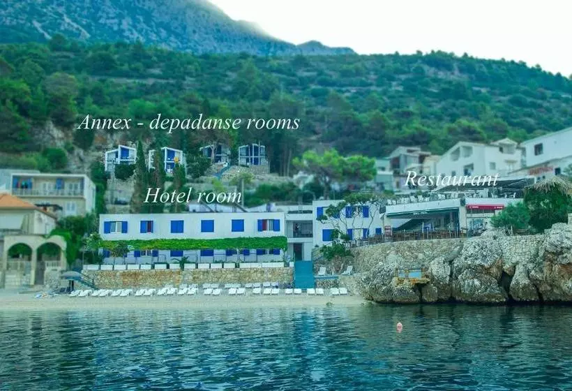 בית מלון כפרי Beach