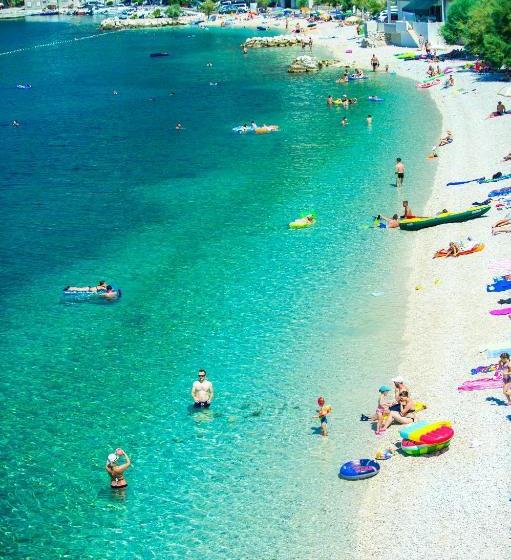 בית מלון כפרי Beach