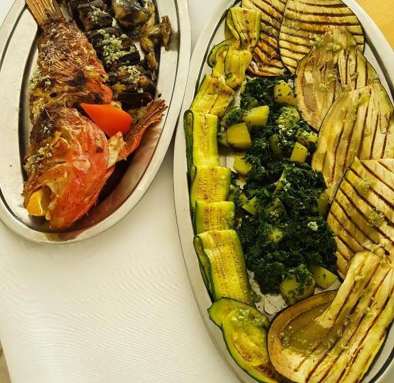 בית מלון כפרי Beach