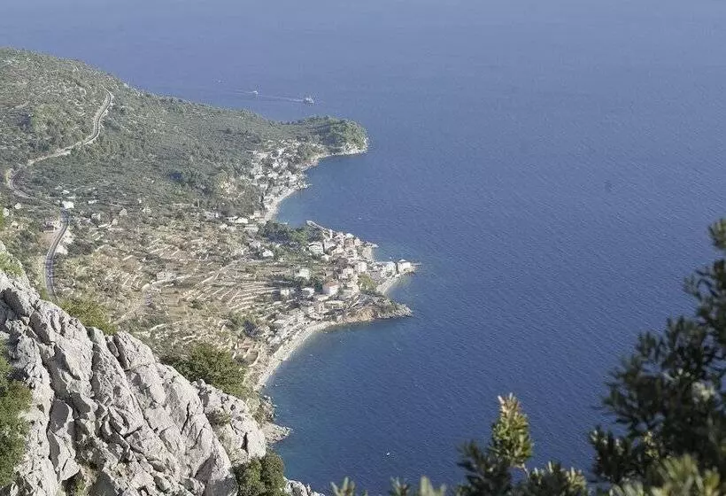 בית מלון כפרי Beach