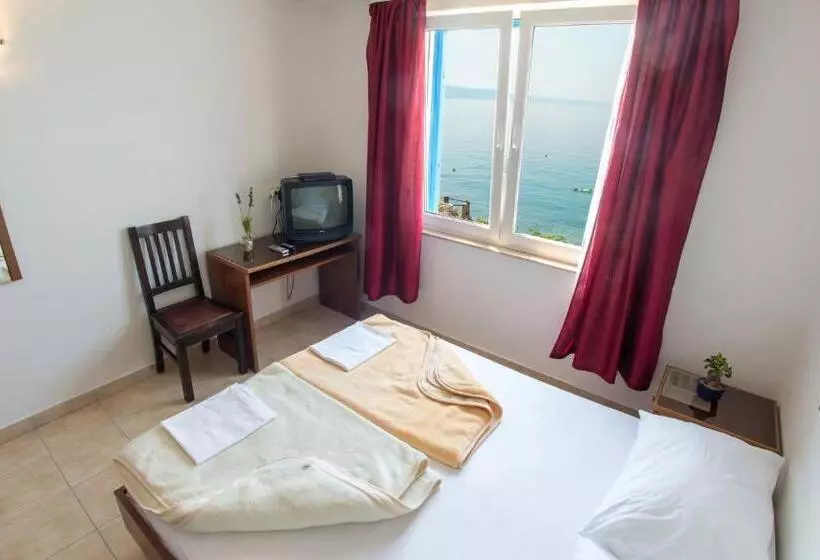 בית מלון כפרי Beach