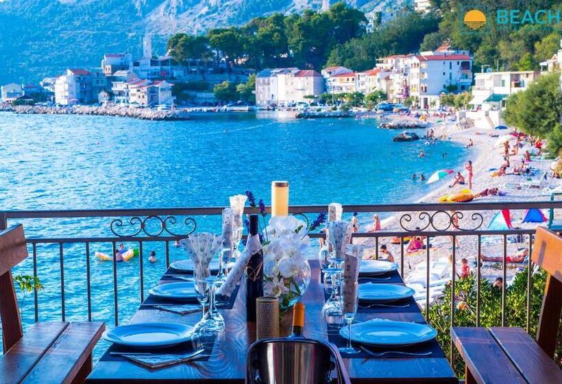 בית מלון כפרי Beach