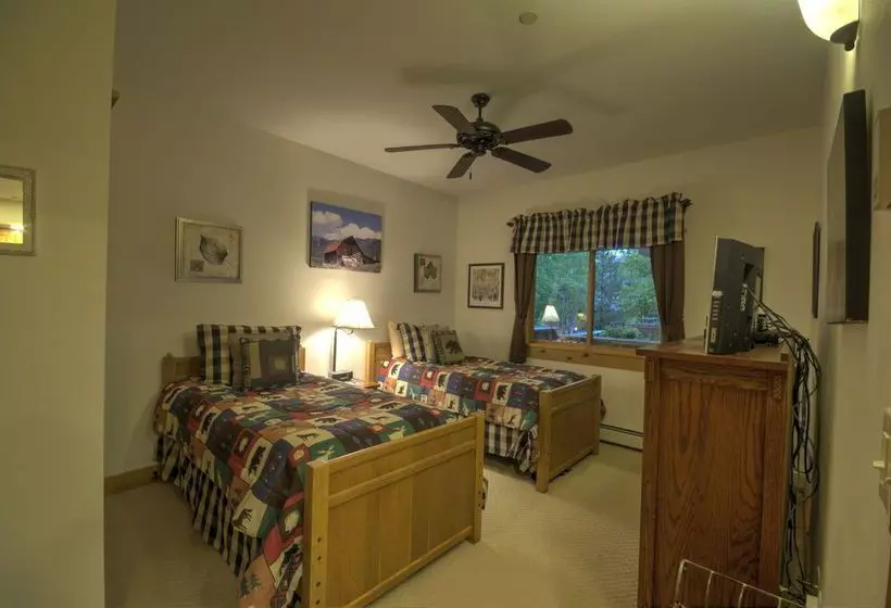 בית מלון כפרי Canyon Creek B201