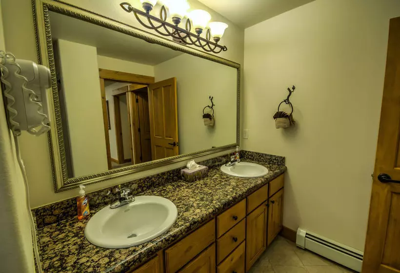 בית מלון כפרי Canyon Creek B201