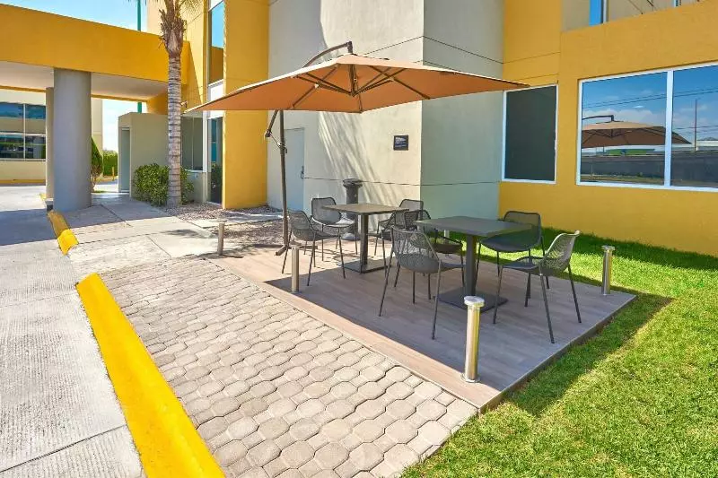 هتل City Express By Marriott San Luis Potosi Zona Industrial
