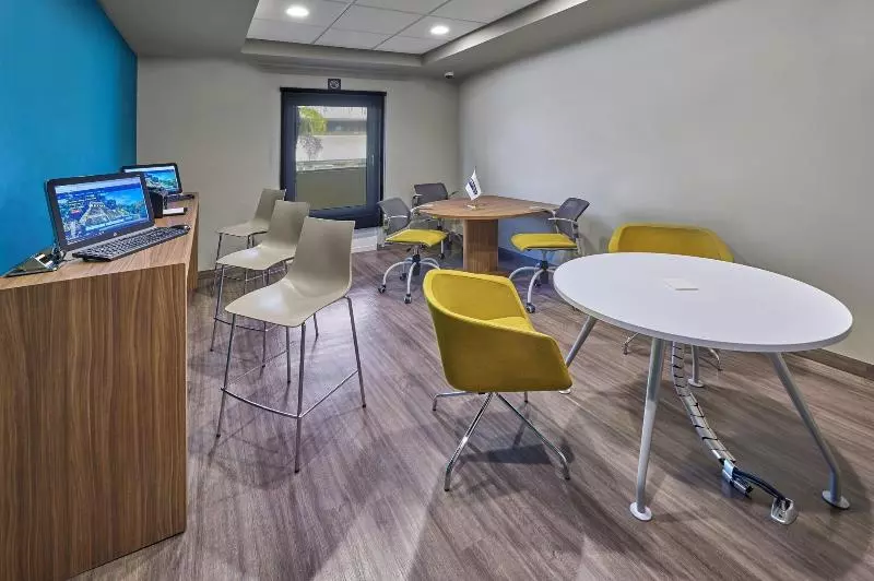 هتل City Express By Marriott San Luis Potosi Zona Industrial