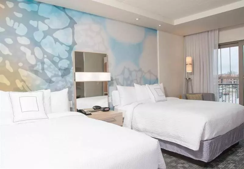 Отель Courtyard By Marriott Holland Downtown